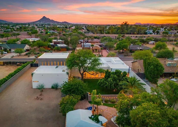 The Manor At Worth The Wait Ranch Holiday home Phoenix