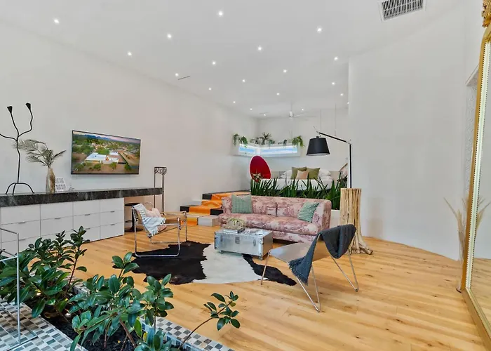 The Manor At Worth The Wait Ranch Holiday home *