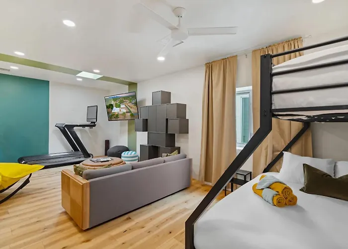 The Manor At Worth The Wait Ranch Holiday home Phoenix